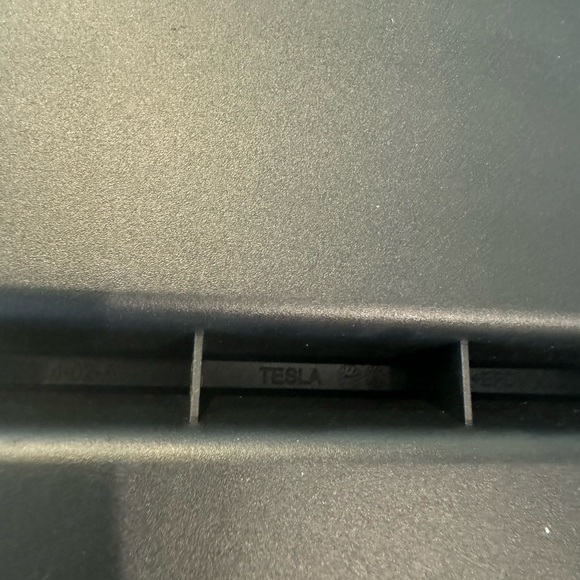 TESLA MODEL CENTER CONSOLE TRAY ARMSET STORAGE 1755514-02-A NWOB - Picture 6 of 8